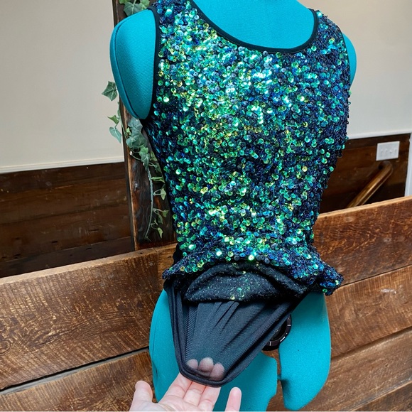 Anna Kaci Sparkle & Shine Green Beetle Toned Sequined Tank Top Goth Mermaid - Picture 4 of 11